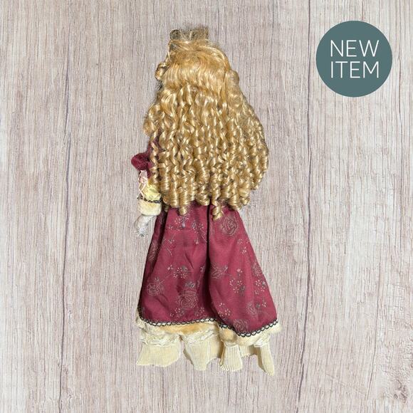 “27″ Tall Vintage ‘Traditions Doll Collection’ Porcelain Victorian Girl Blond - Picture 2 of 4